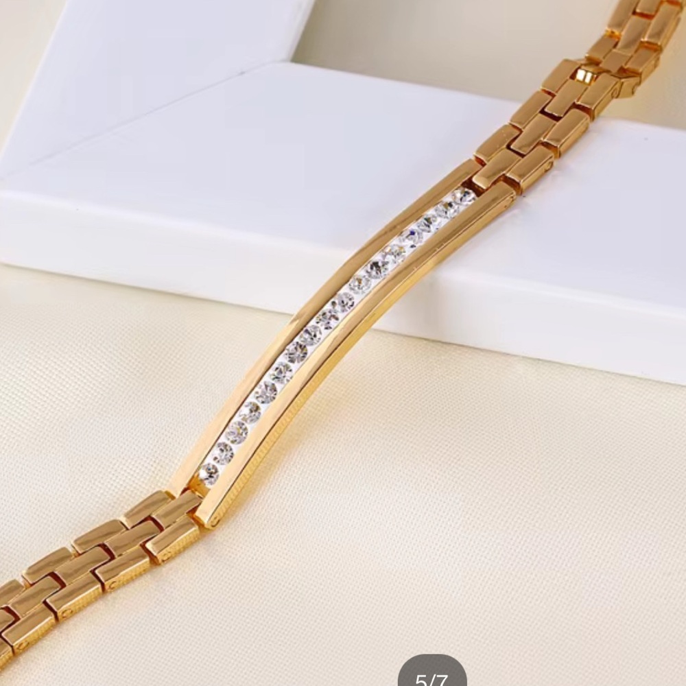 Xuping Jewelry Fashion Watch Bracelet with Gold Plated